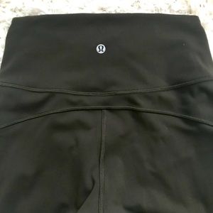Lululemon size 6 leggings 25 in inseam